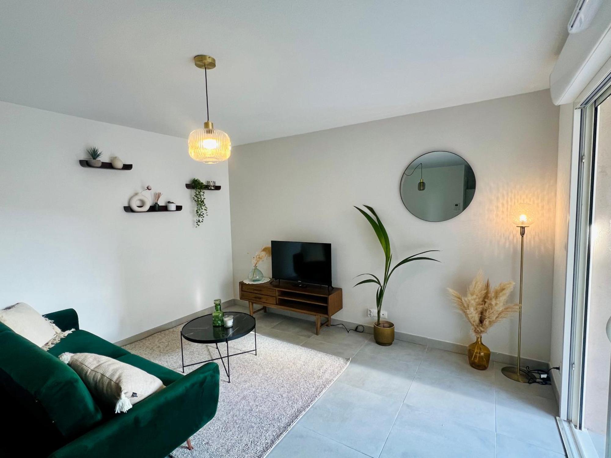 Apartment Joli Lumineux Et Calme *